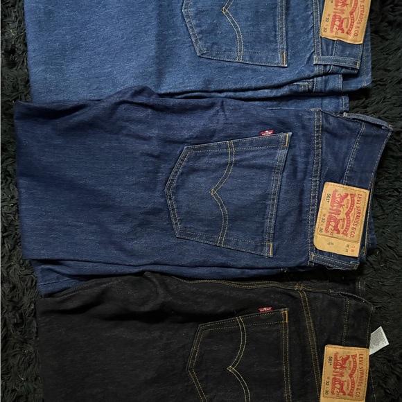 Men's Blue and Black Jeans
